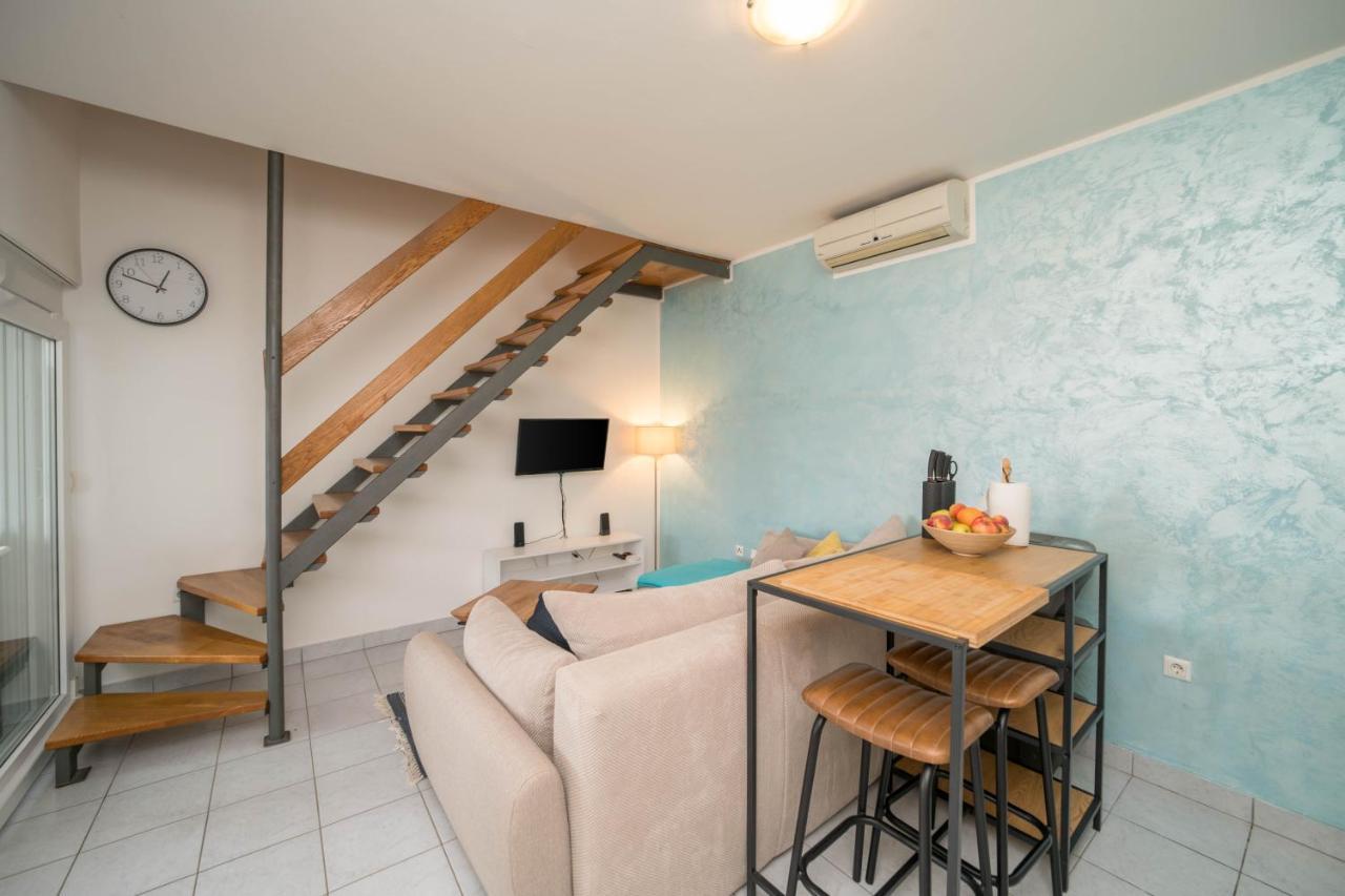 Cozy Apartment Close To The Beach And City Centre Umag Extérieur photo